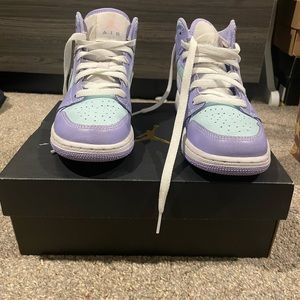 Nike Air Jordan 1 Mid in Purple Pulse/Arctic Punch. 4Y. Women’s 5.